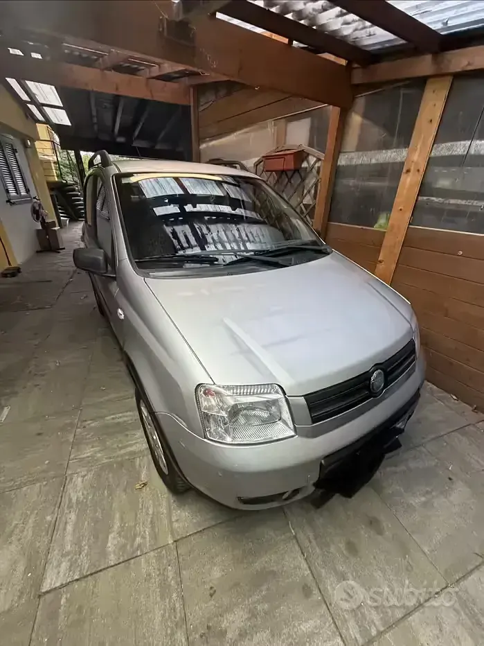 Usata Fiat Panda 4x4 69 CV (50 kW) 2006 Grigio Utilitaria