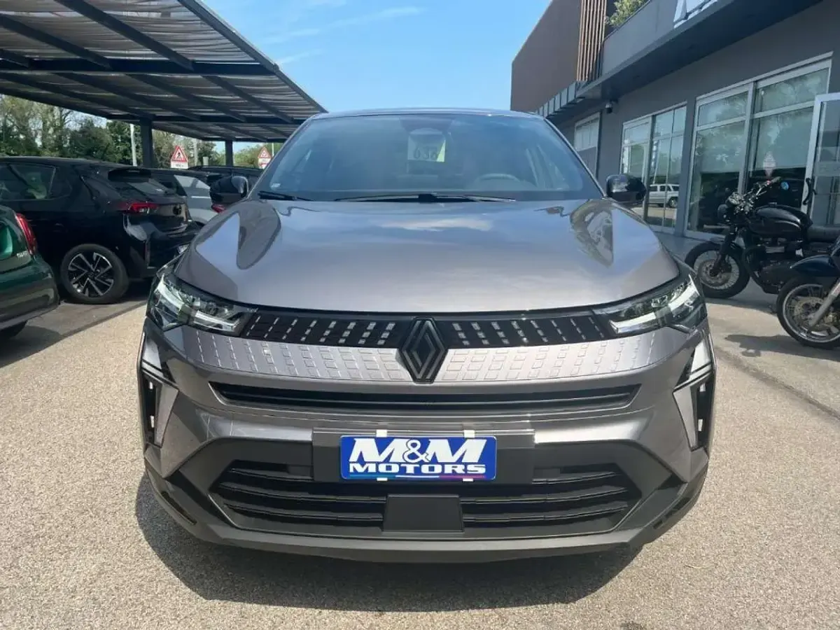Nuova Renault Captur Techno 101 CV (74 kW) 2026 Grigio pastello SUV