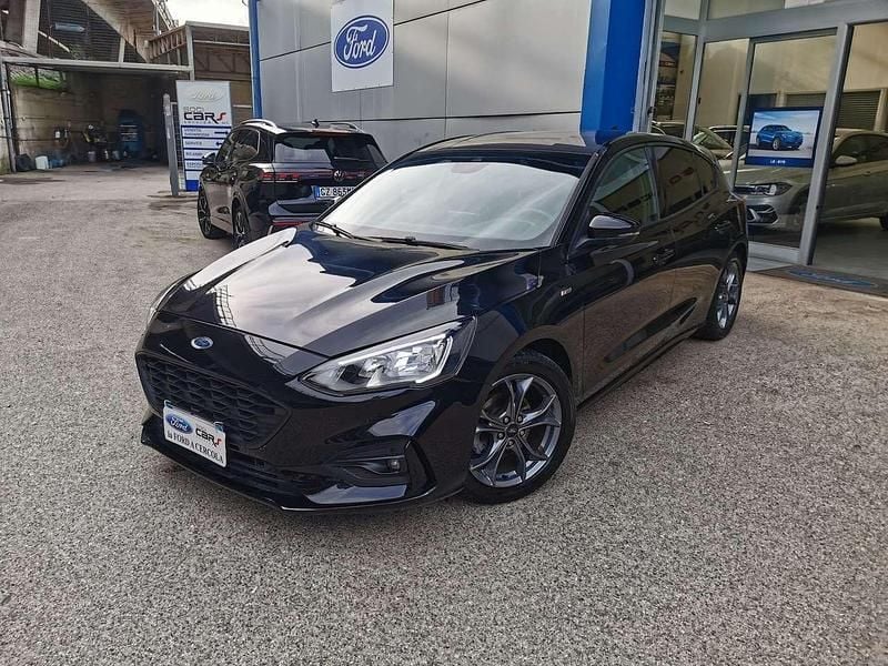 Nero Usata 2020 Ford Focus ST-Line Tre volumi | 16.500 € (Buon prezzo) - Immagine 1/4