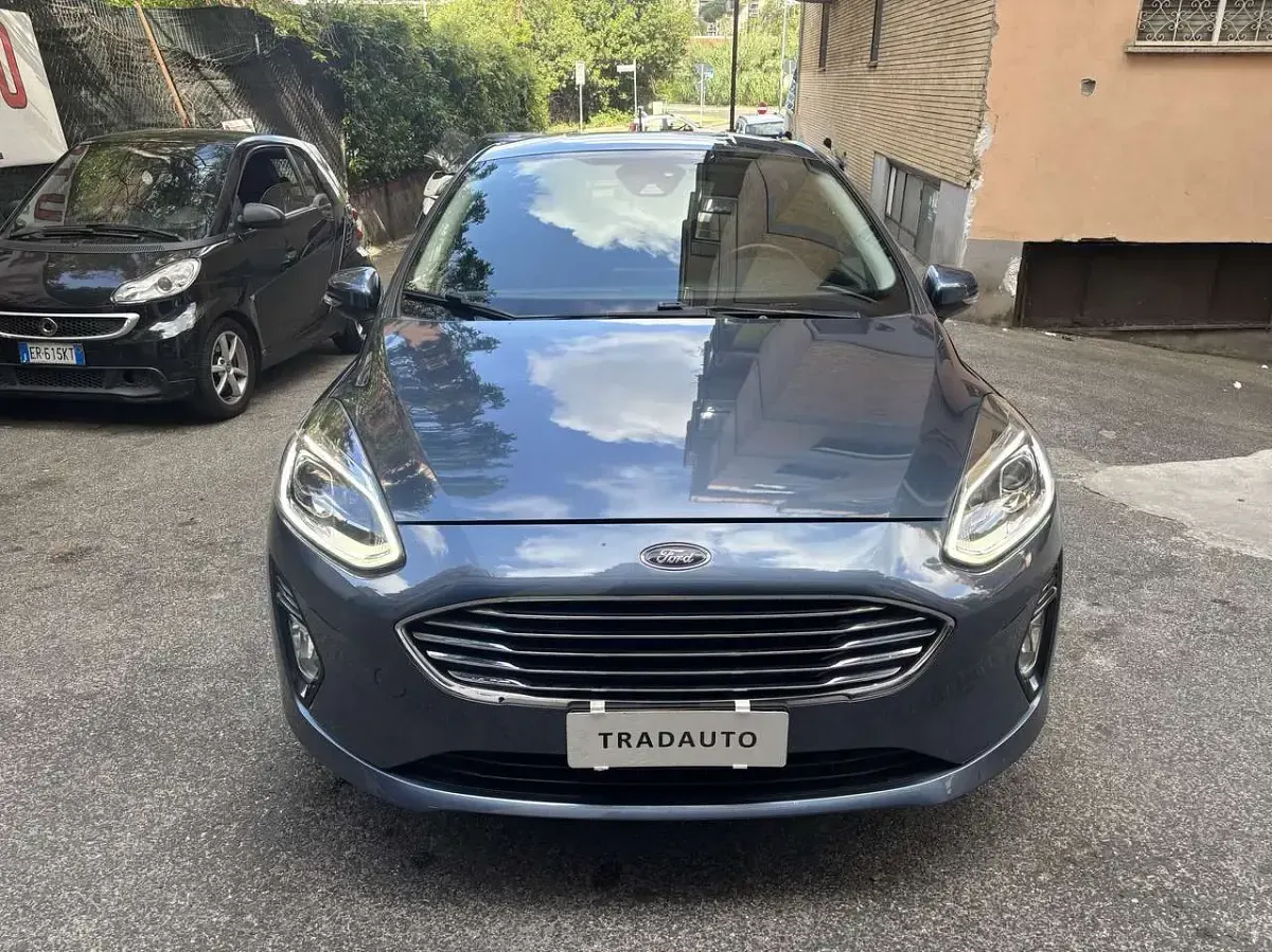 Usata Ford Fiesta Titanium 86 CV (63 kW) 2018 Blu/azzurro Utilitaria