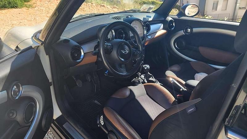 Usata Mini Cooper D 111 CV (81 kW) 2010 Utilitaria