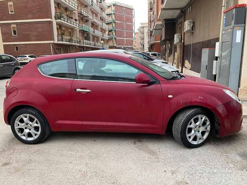 Usata Alfa Romeo MiTo 79 CV (58 kW) 2009 Rosso Utilitaria