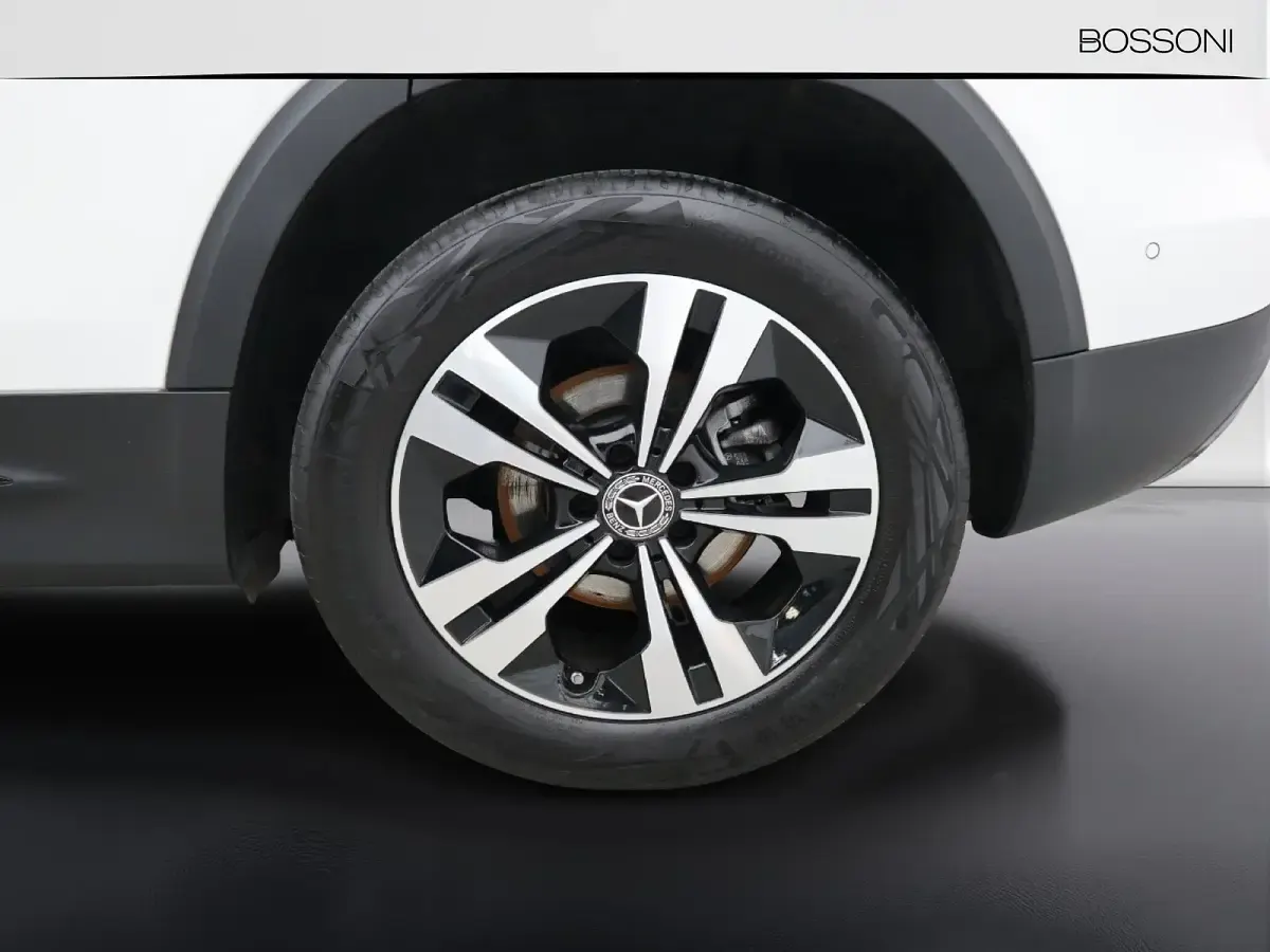 Begagnad Mercedes GLB180 116 HK (85 kW) 2023 Vit SUV