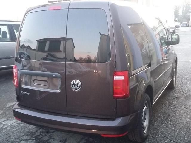 Usata VW Caddy Business 102 CV (75 kW) 2017 Grigio scuro Monovolume