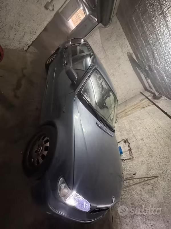 Usata BMW 320 150 CV (110 kW) 2002 Grigio Station wagon