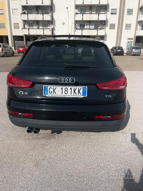 Usata Audi Q3 Design 150 CV (110 kW) 2015 Nero SUV