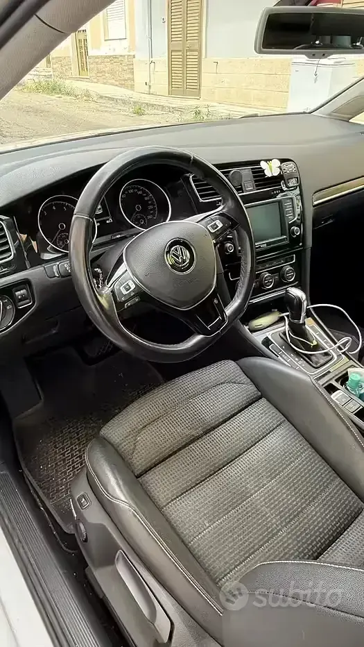 Usata VW Golf VII 110 CV (80 kW) 2015 Bianco Berlina