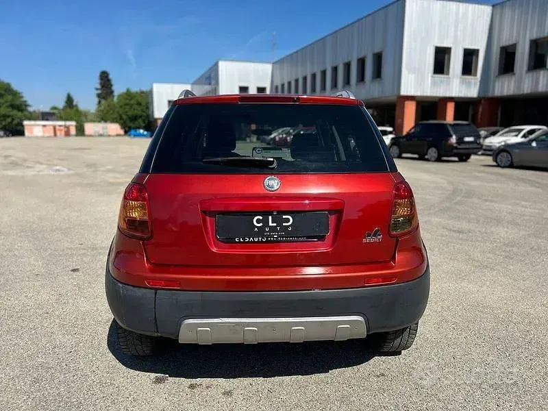 Usata Fiat Sedici Dynamic 107 CV (78 kW) 2006 Rosso SUV