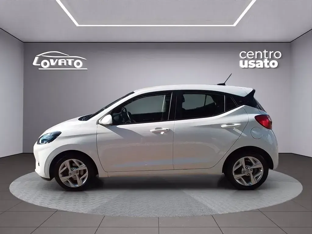 Usata Hyundai i10 67 CV (49 kW) 2022 Polar white Utilitaria
