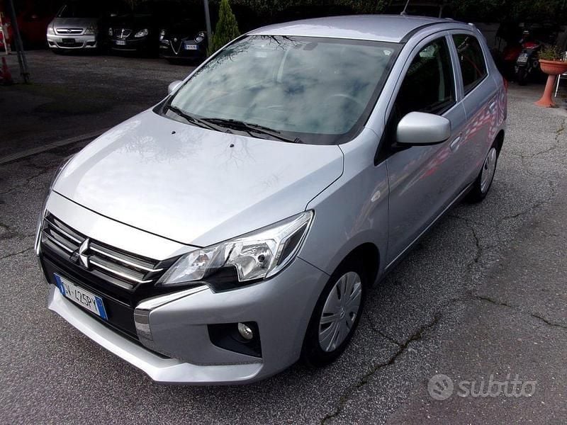 Usata Mitsubishi Space Star Invite 71 CV (52 kW) 2024 Grigio Berlina