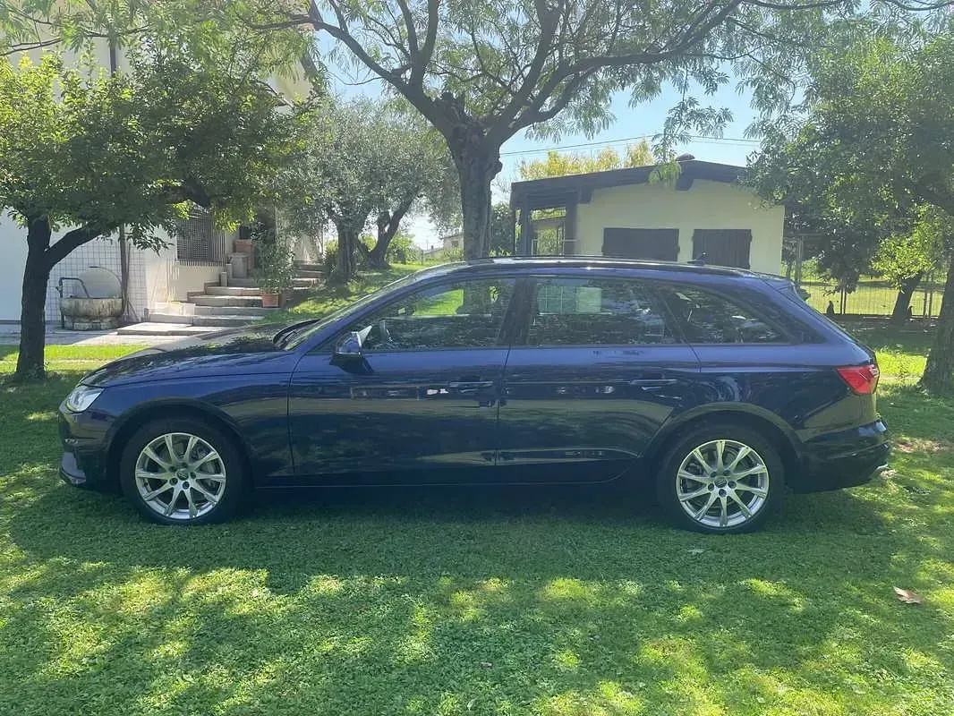Usata Audi A4 Advanced 190 CV (139 kW) 2019 Blu/azzurro Station wagon