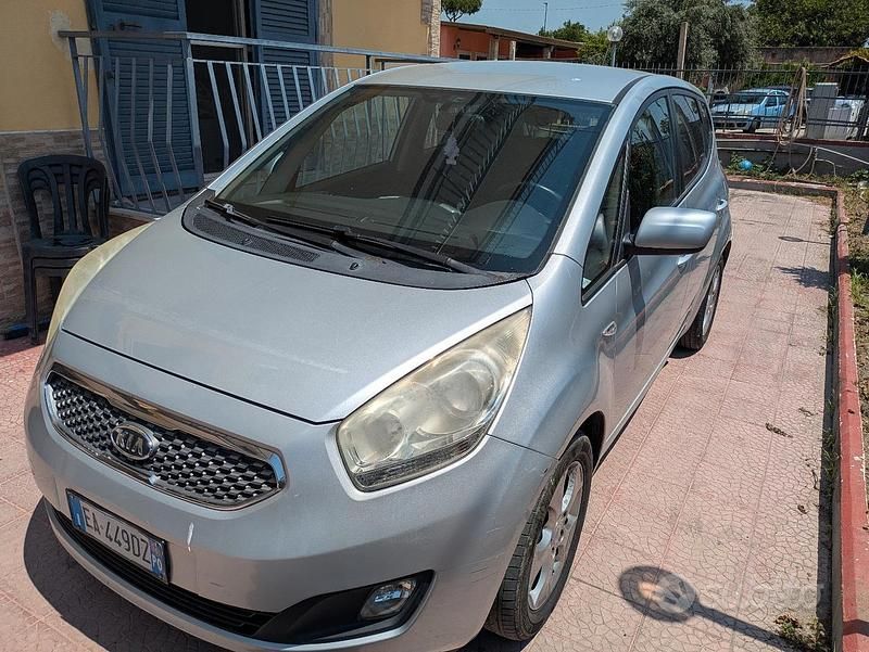 Usata Kia Venga Active 90 CV (66 kW) 2010 Grigio Utilitaria