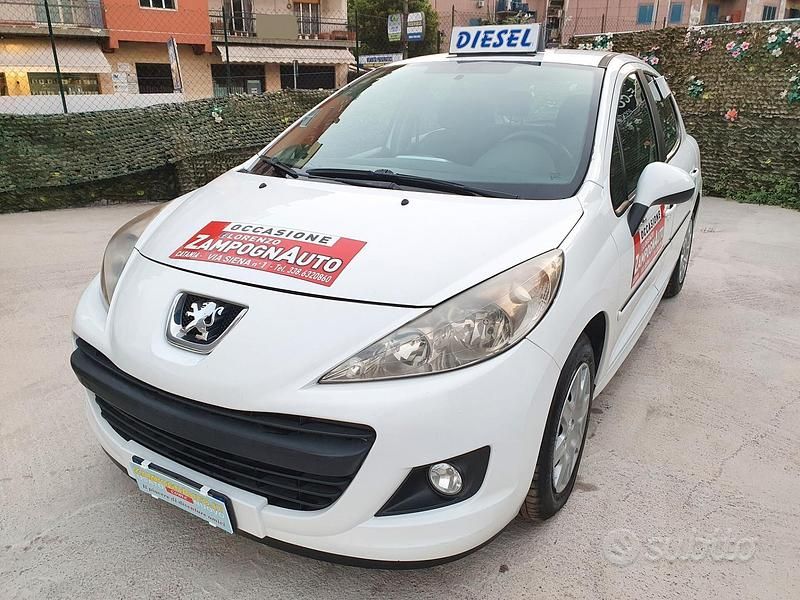 Usata Peugeot 207 70 CV (51 kW) 2012 Bianco Berlina