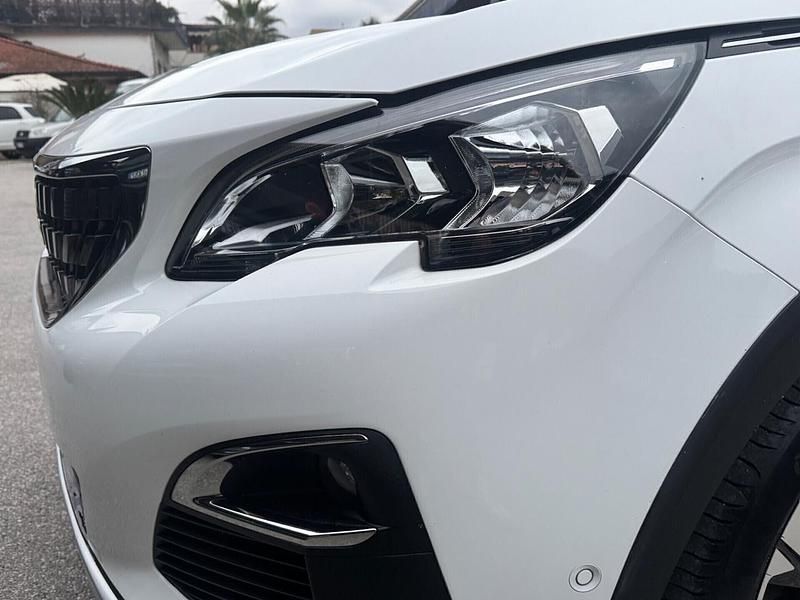 Usata Peugeot 3008 Allure 119 CV (87 kW) 2019 Bianco SUV