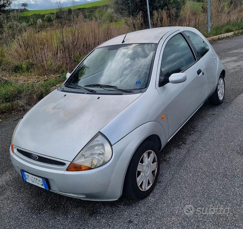 Usata Ford Ka Collection 69 CV (50 kW) 2004 Grigio Utilitaria