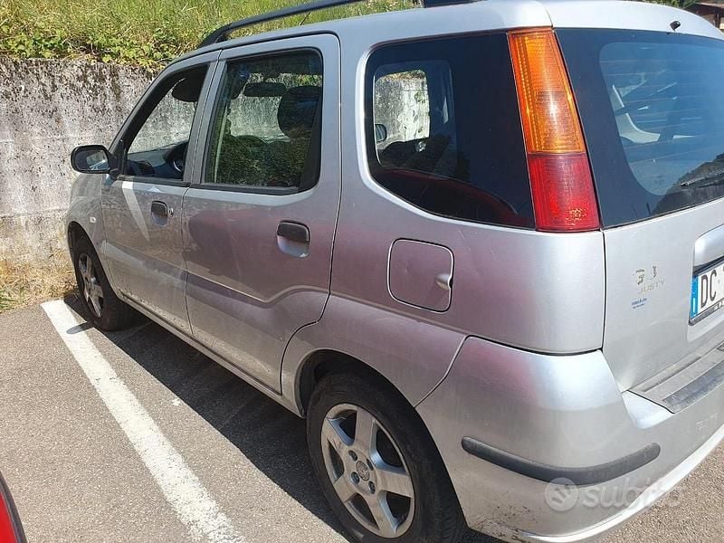 Usata Subaru Justy 2007 Grigio Utilitaria