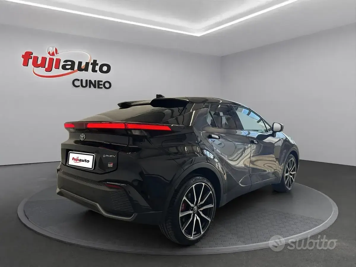 Usata Toyota C-HR Sport 223 CV (164 kW) 2024 Dark grey met/black SUV