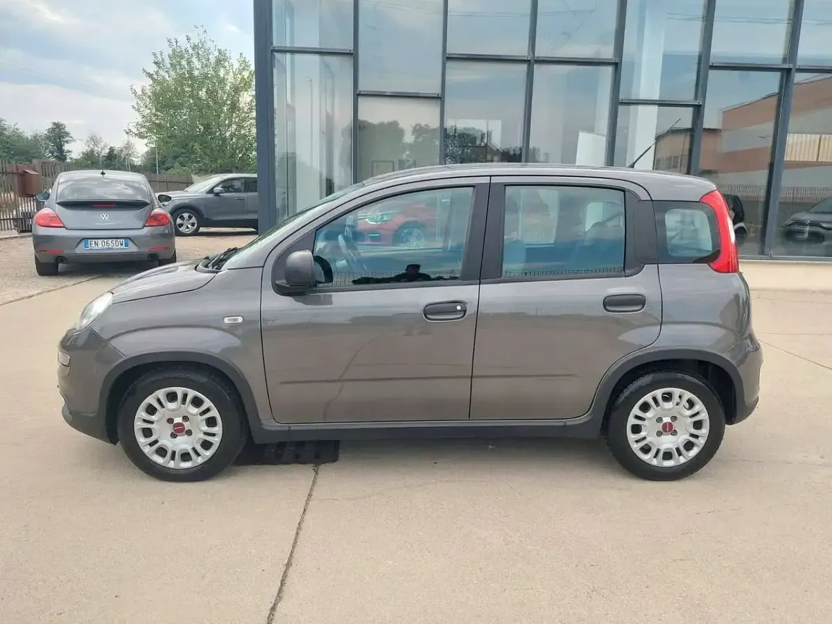 Usata Fiat Panda S 69 CV (50 kW) 2022 Grigio maestro Utilitaria