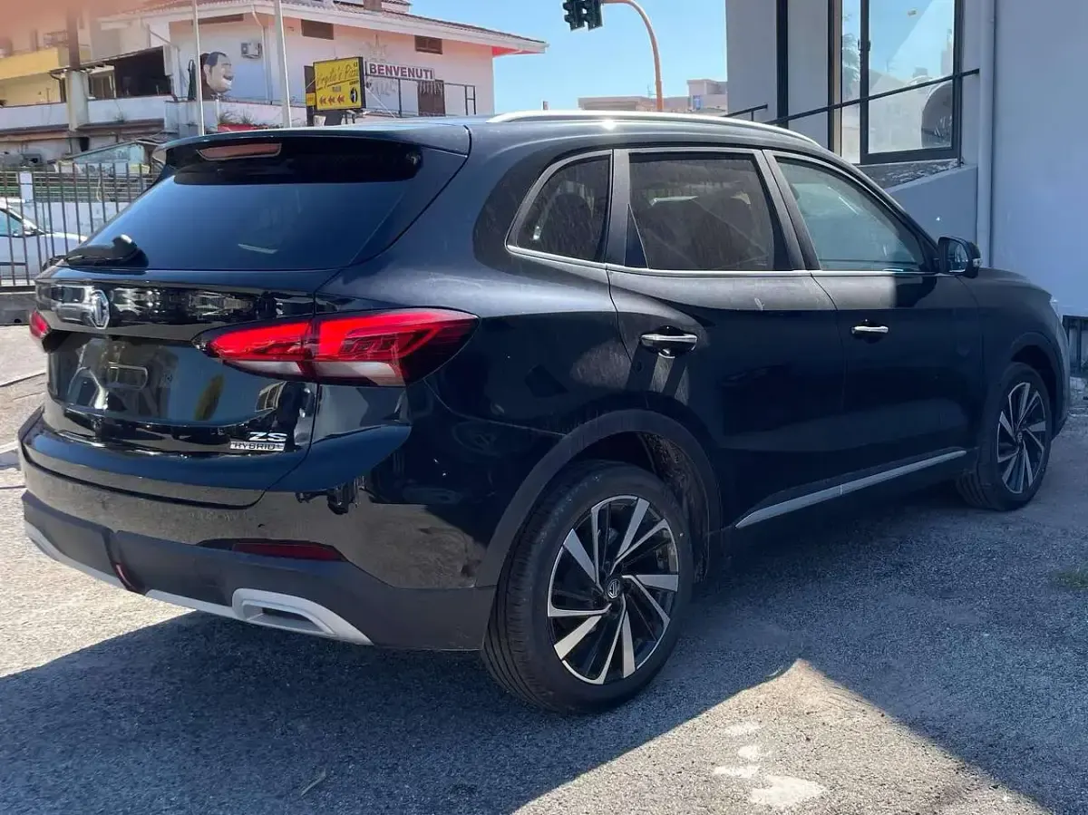 Nuova MG ZS Luxury 102 CV (75 kW) 2026 Pebble black SUV