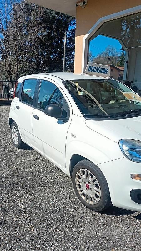 Usata Fiat Panda Lounge 69 CV (50 kW) 2016 Bianco Utilitaria