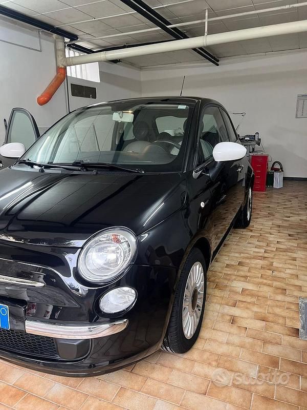 Usata Fiat 500 Lounge 69 CV (50 kW) 2012 Nero Utilitaria