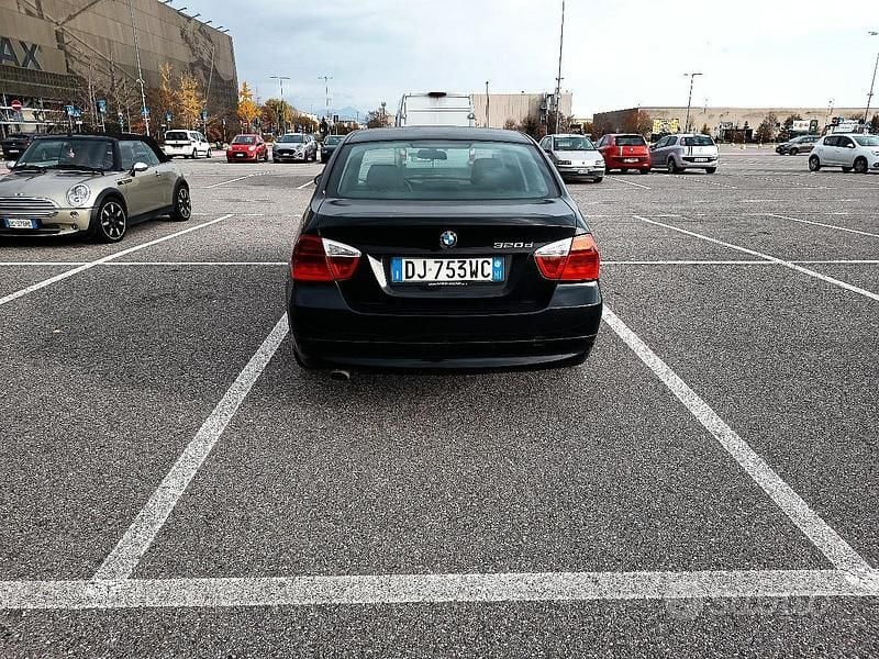 Usata BMW 320 Sport Line 163 CV (119 kW) 2007 Nero Berlina
