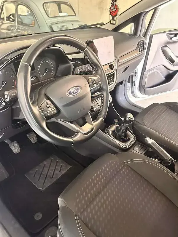 Usata Ford Fiesta Titanium 86 CV (63 kW) 2019 Bianco Utilitaria