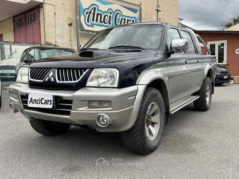 Usata Mitsubishi L200 Intense 116 CV (85 kW) 2005 Blu/azzurro Pick-up