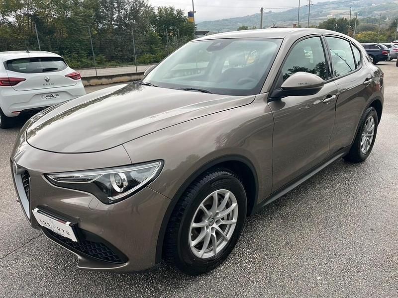 Marrone Usata 2019 Alfa Romeo Stelvio Business SUV | 14.999 € (Super prezzo) - Immagine 1/4