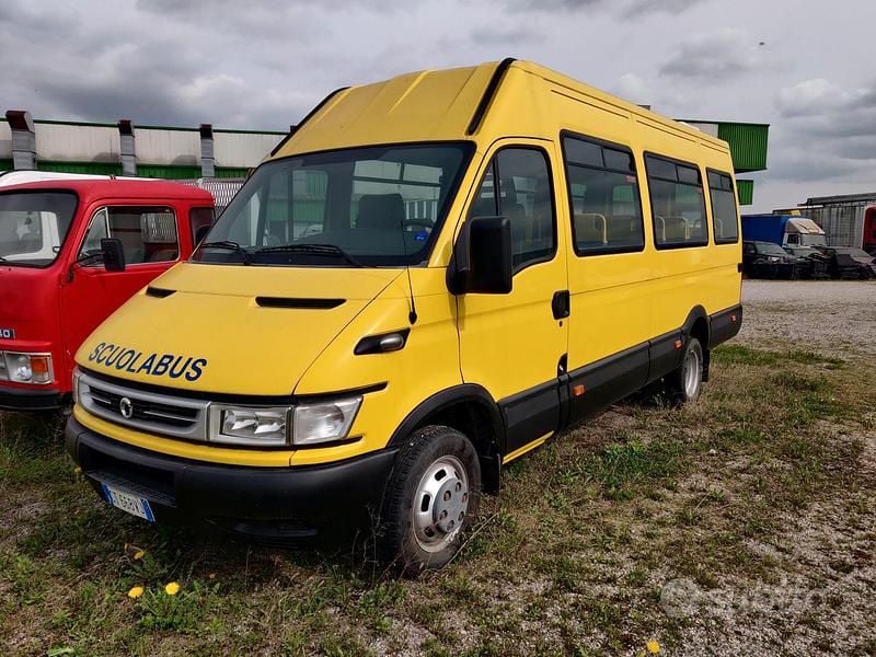 Usata Iveco Daily 136 CV (100 kW) 2006 Berlina