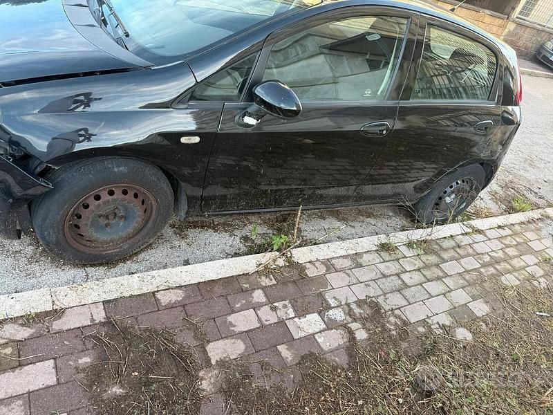 Usata Fiat Grande Punto 65 CV (47 kW) 2008 Nero Utilitaria