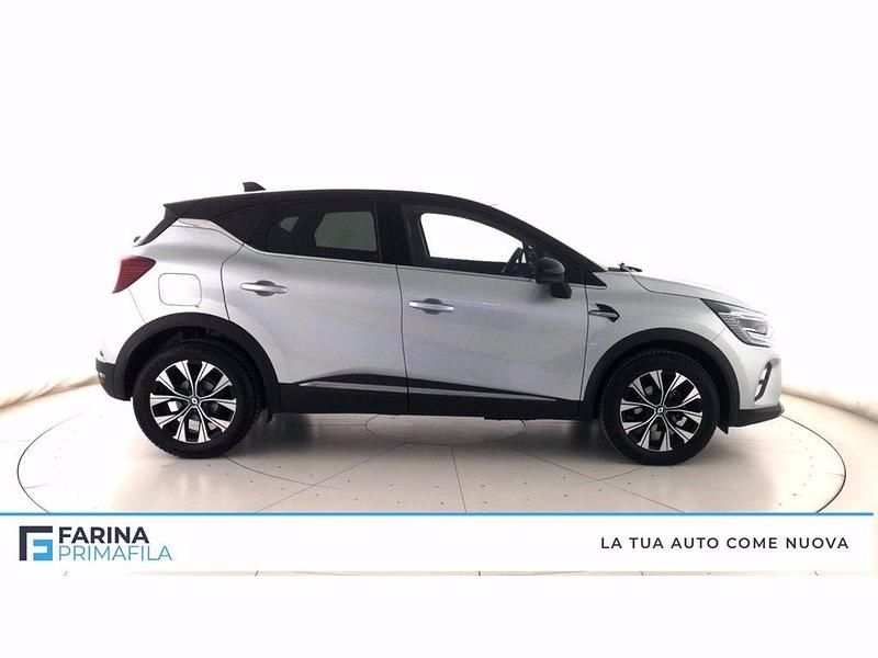 Usata Renault Captur Techno 91 CV (66 kW) 2024 Grigio chiaro tetto nero SUV