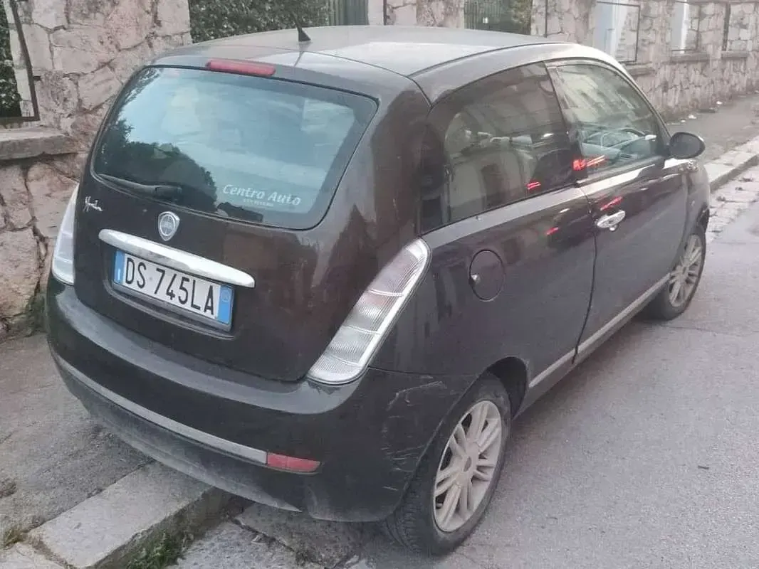 Usata Lancia Ypsilon 60 CV (44 kW) 2008 Bronzo Utilitaria