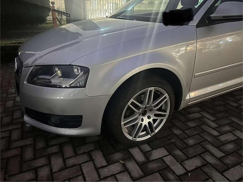 Usata Audi A3 Sportback Ambiente 105 CV (77 kW) 2010 Argento Utilitaria
