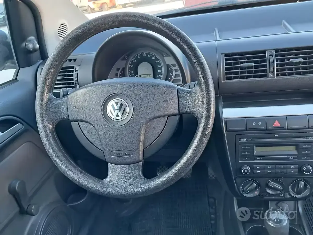 Usata VW Fox 69 CV (50 kW) 2008 Grigio Utilitaria