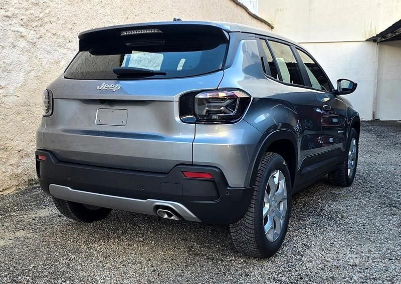 Nuova Jeep Avenger Altitude 100 CV (73 kW) 2025 Grigio SUV