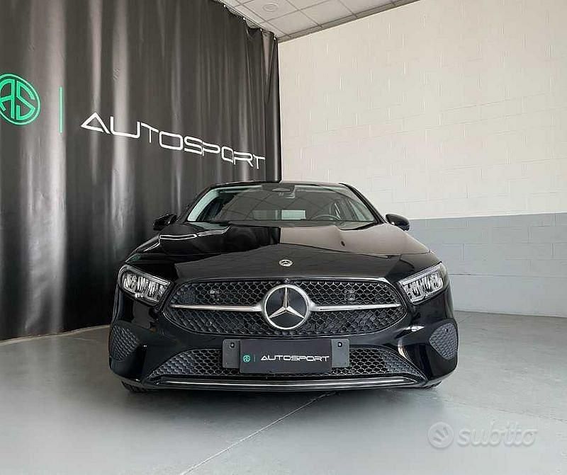 Usata Mercedes A180 Advanced 136 CV (100 kW) 2023 Nero Berlina