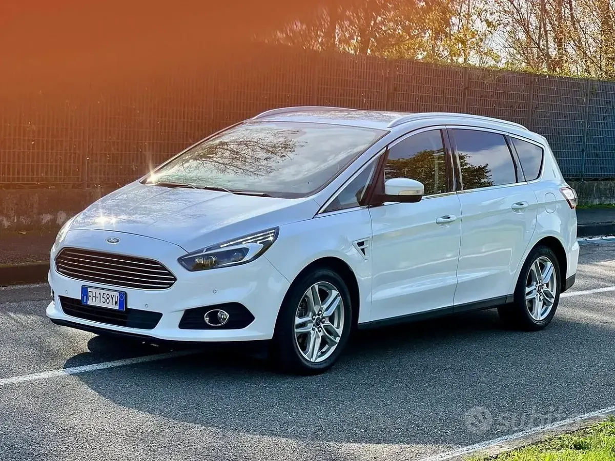 Usata Ford S-MAX Vignale 180 CV (132 kW) 2017 Bianco Monovolume