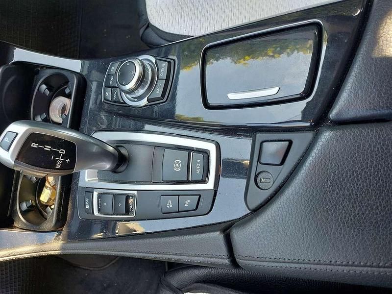 Argento Usata 2012 BMW 525 Tre volumi | 13.000 € (Buon prezzo) - Immagine 1/4