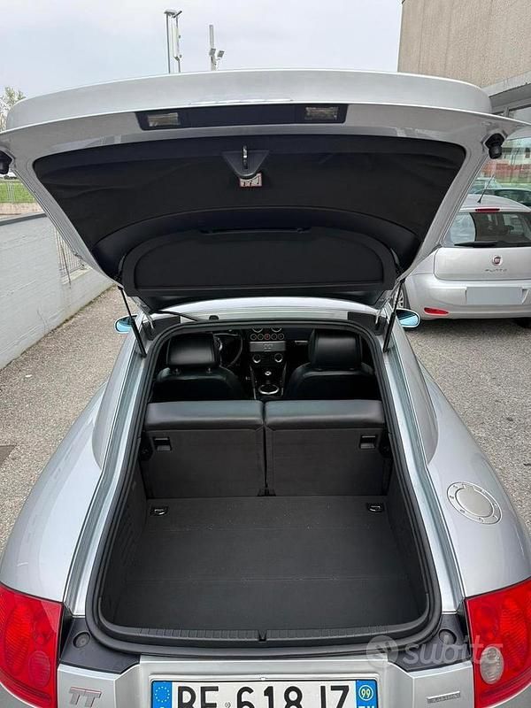 Usata Audi TT 224 CV (164 kW) 1999 Grigio Coupé