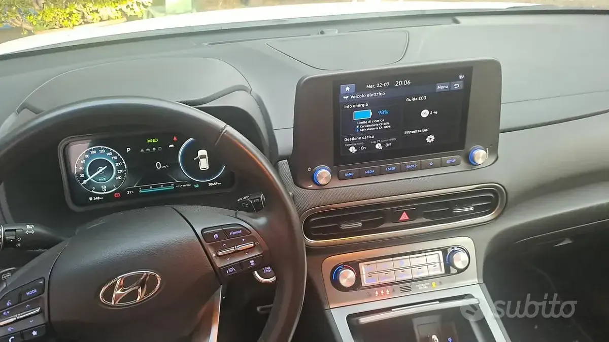 Usata Hyundai Kona 26 kW (36 CV) 2023 Bianco SUV