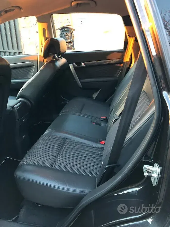 Usata Chevrolet Captiva 127 CV (93 kW) 2010 Nero SUV