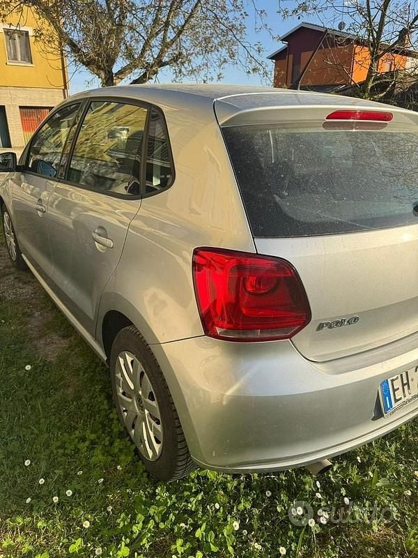 Usata VW Polo 90 CV (66 kW) 2011 Grigio Utilitaria