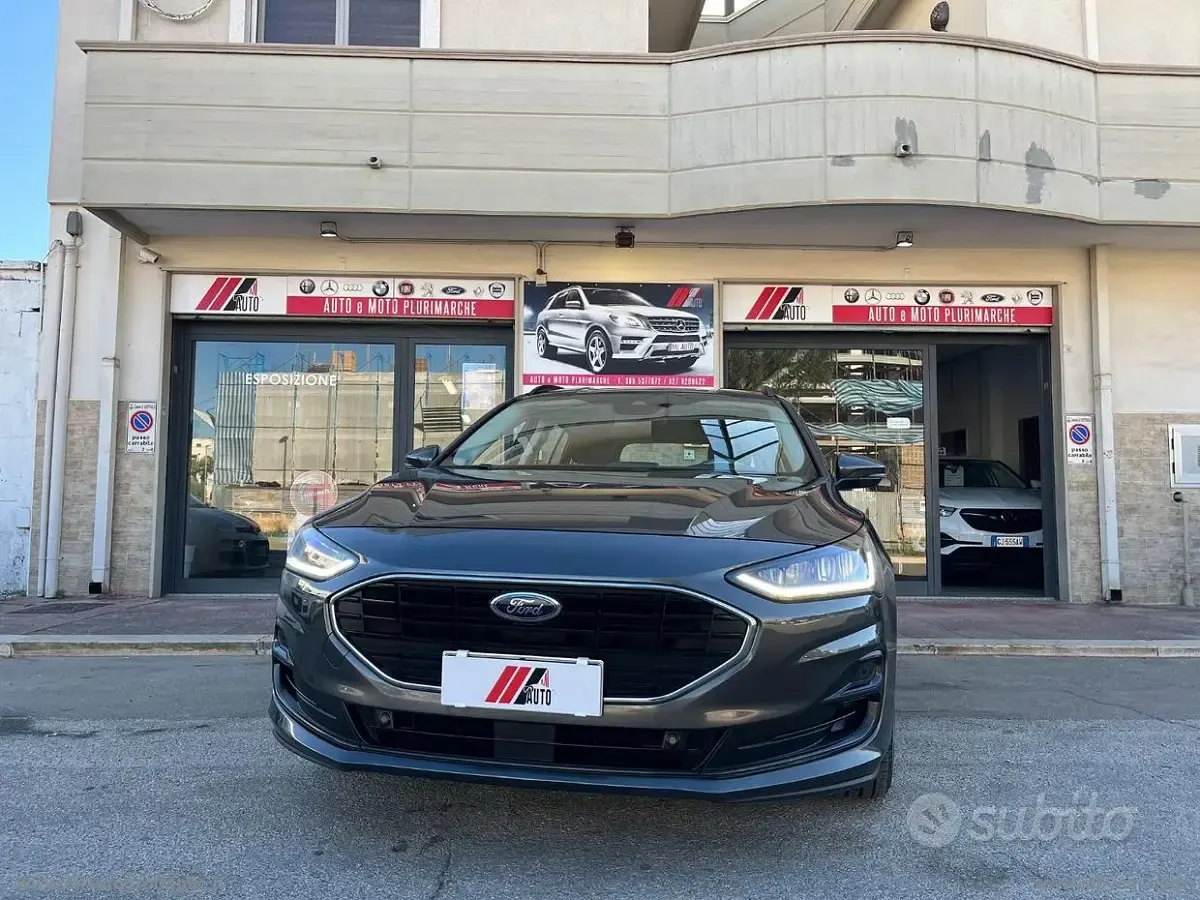 Usata Ford Focus Active 120 CV (88 kW) 2022 Grigio Station wagon