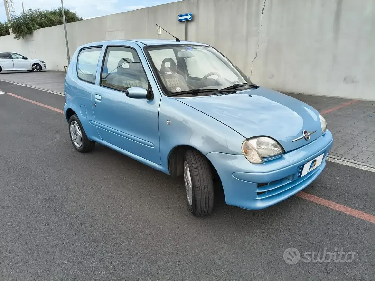 Usata Fiat 600 Anniversary 54 CV (39 kW) 2005 Bluazzurro Utilitaria