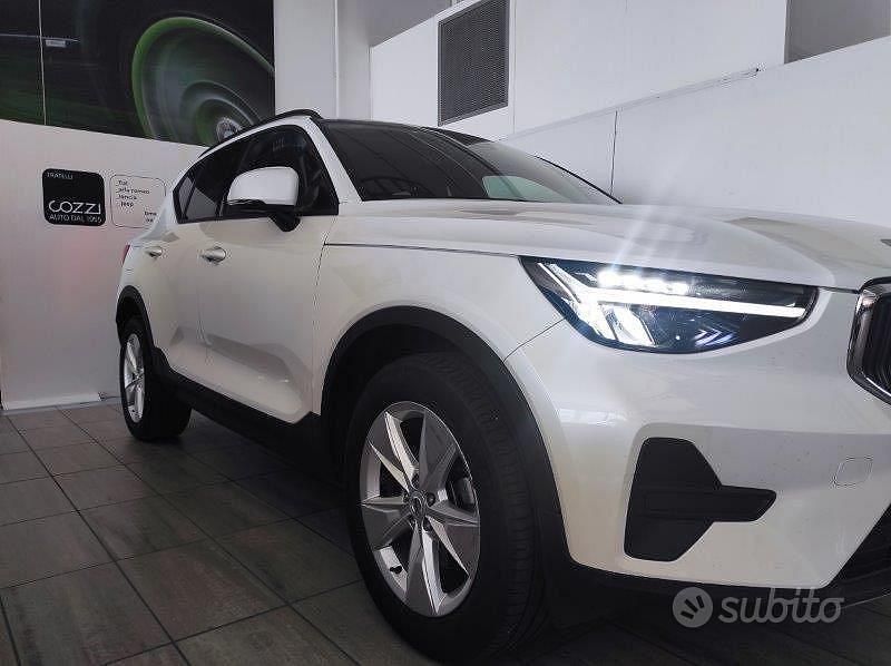 Usata Volvo XC40 163 CV (119 kW) 2023 Bianco SUV
