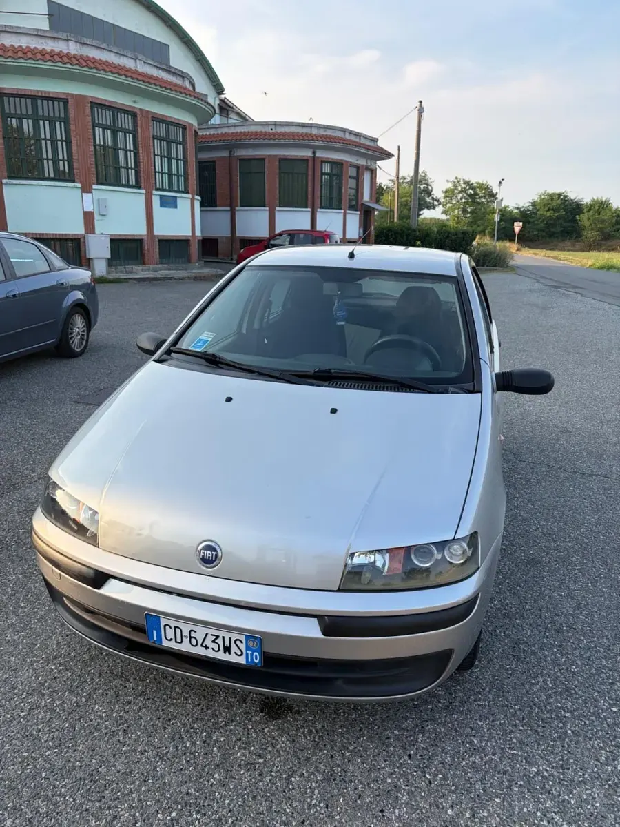 Usata Fiat Punto 60 CV (44 kW) 2002 Utilitaria