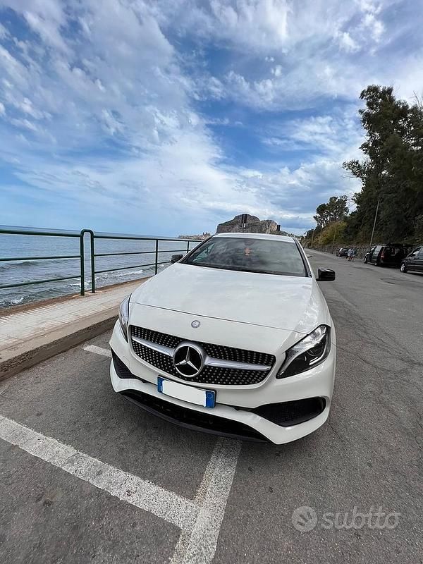 Bianco Usata 2017 Mercedes A200 Premium Tre volumi | 18.490 € - Immagine 1/4