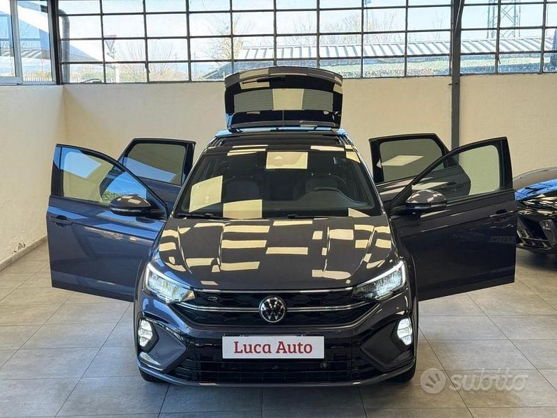 Usata VW Taigo R-line 116 CV (85 kW) 2025 Grigio scuro SUV