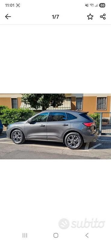 Usata Ford Kuga 150 CV (110 kW) 2021 Grigio SUV
